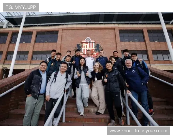 足球俱乐部在青训中推行家校社区三方联动发展模式，足球俱乐部校园足球合作方案