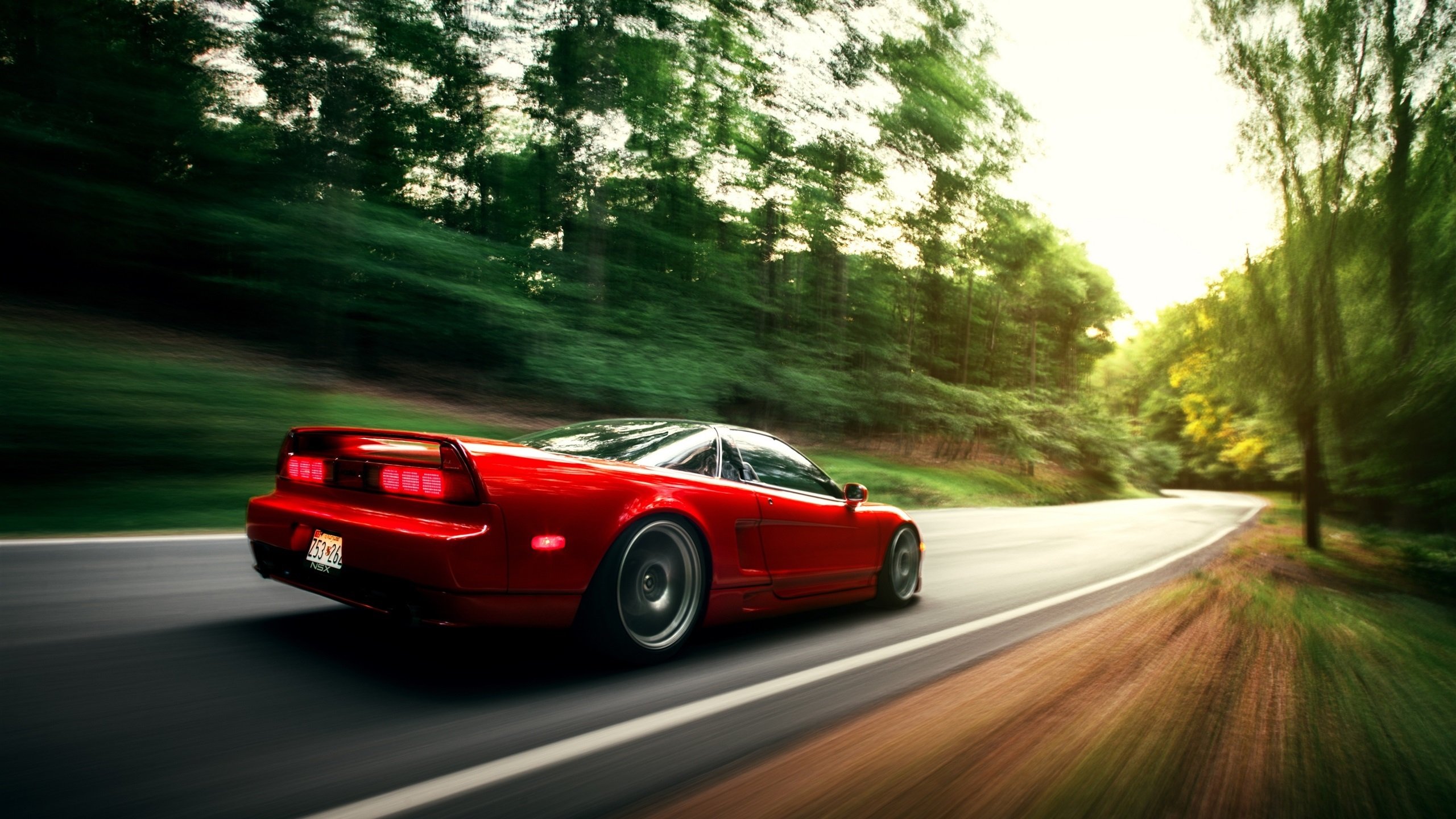 女子排球选手征战海外联赛表现稳定，谈论国际女子排球的海报的对话