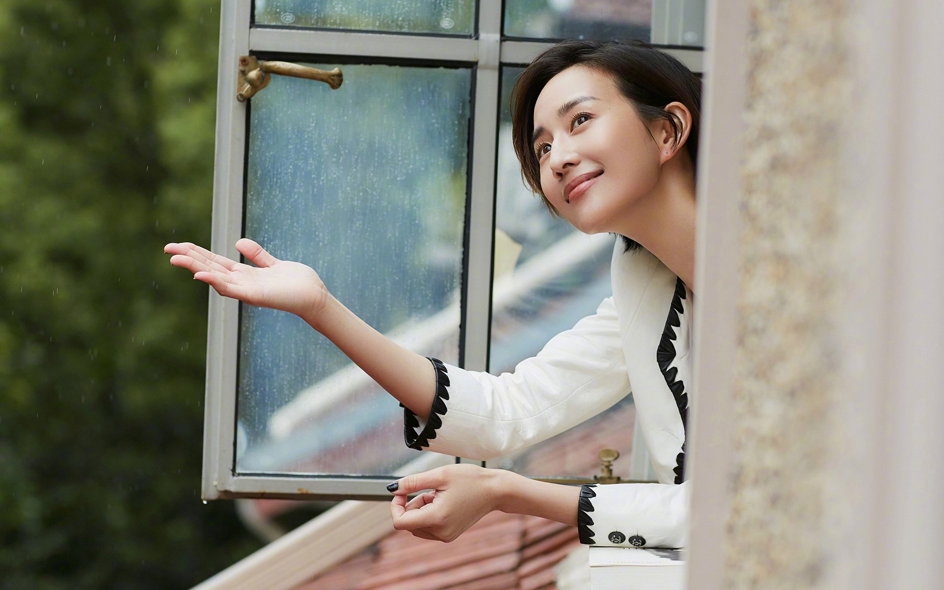 爱游戏app下载-西甲瞬间技术：连续突破让人叹为观止，西甲技术流